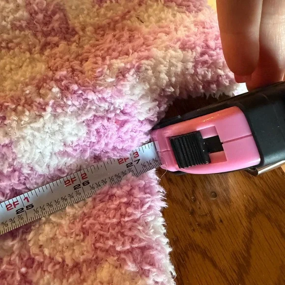 SKIMS Pink and White Cozy Hoodie - Picture 5 of 5